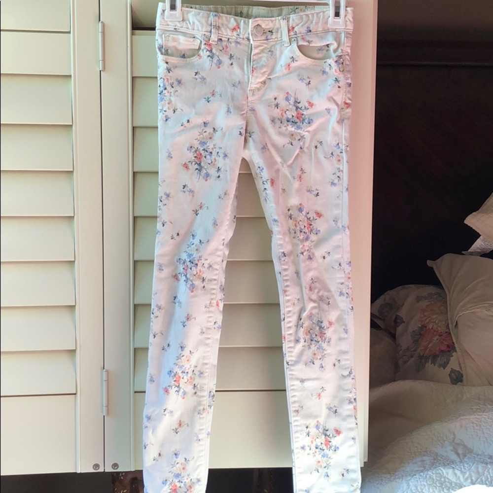 Gap white floral jean